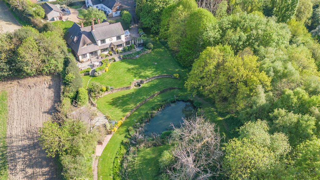 Property photo 1 of 57 8645743-Exterior10.Jpg