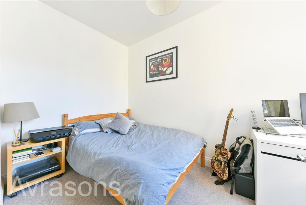 Property photo 1 of 11 Bedroom