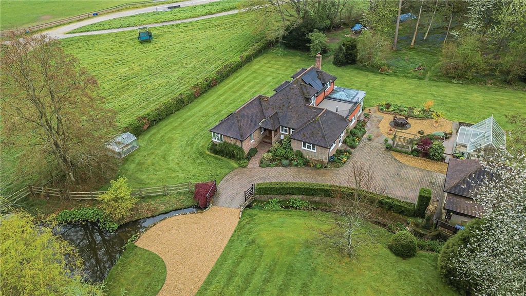 Property photo 1 of 28 Aerial