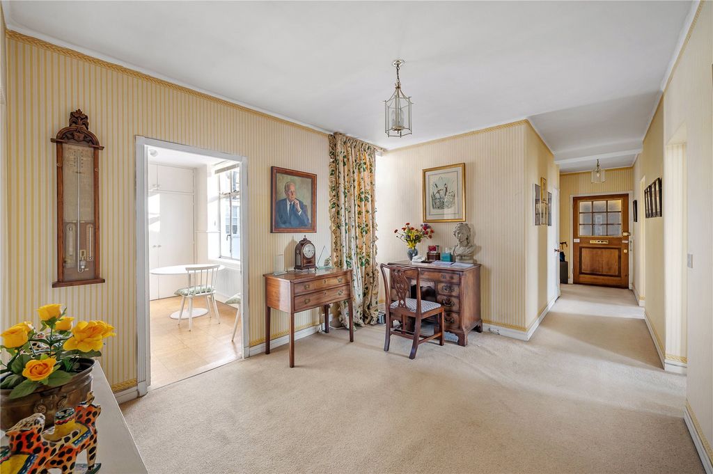 Property photo 1 of 15 Hallway