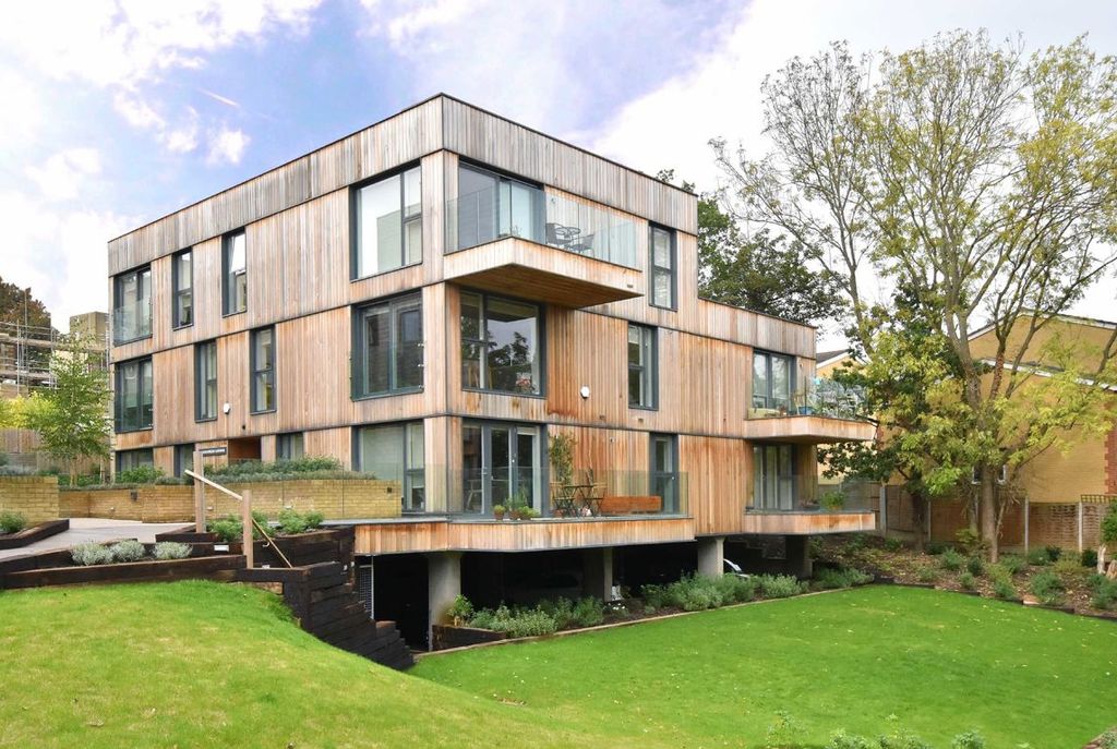 Property photo 1 of 1