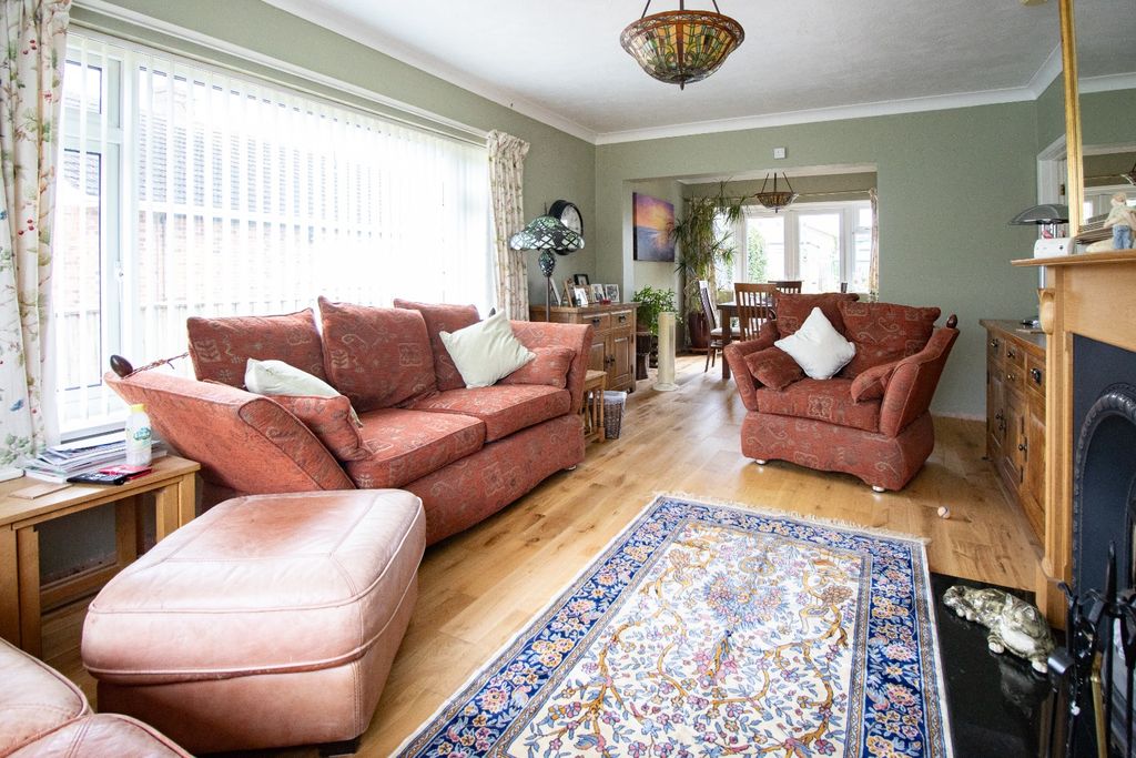 Property photo 3 of 18 4301665