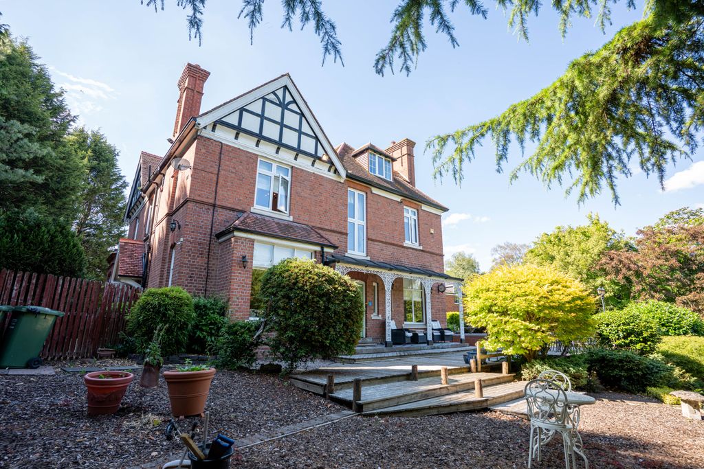 Additional image 22 of 6 bed detached house to rentComberton Road DY10