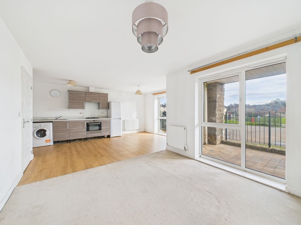 Property photo 3 of 20 Cam02089G0-Pr0441-Still009