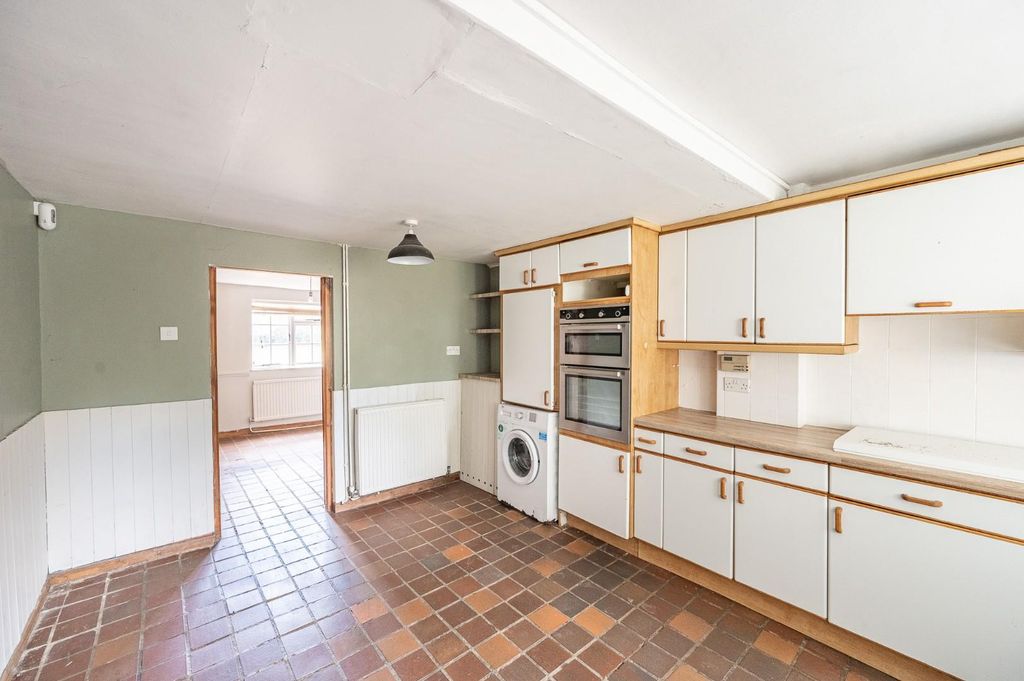 Property photo 3 of 15 Kitchen