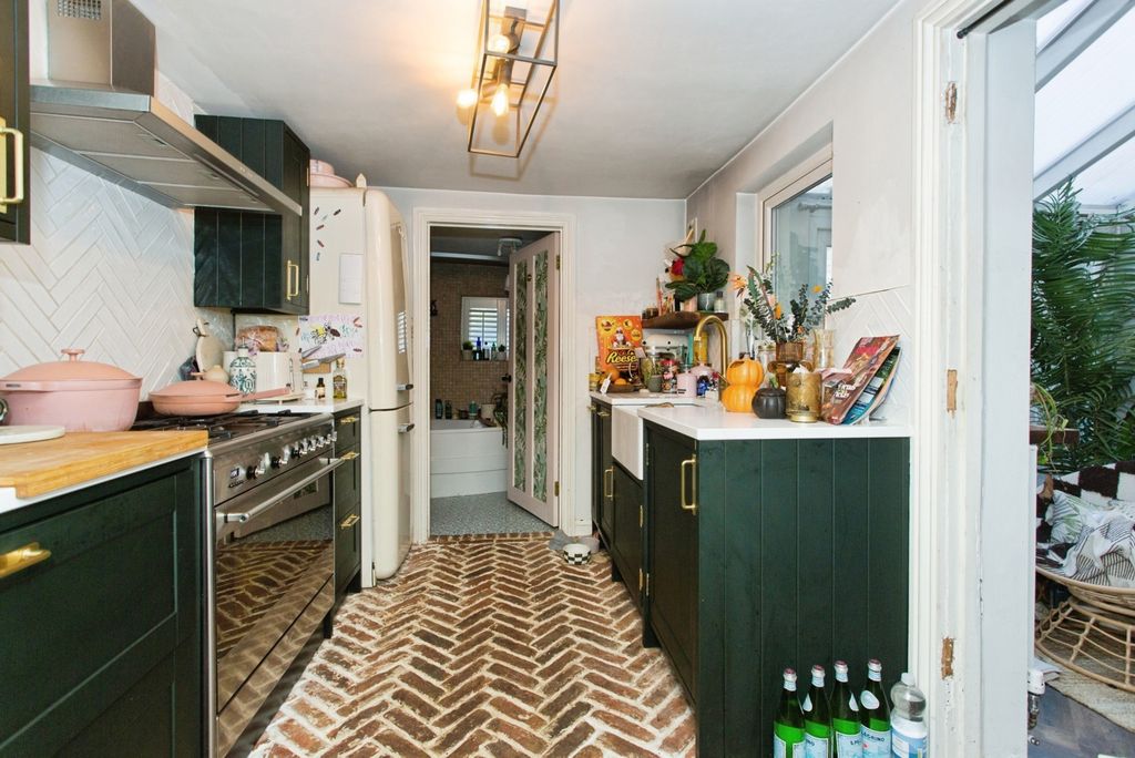 Property photo 1 of 17 Photo