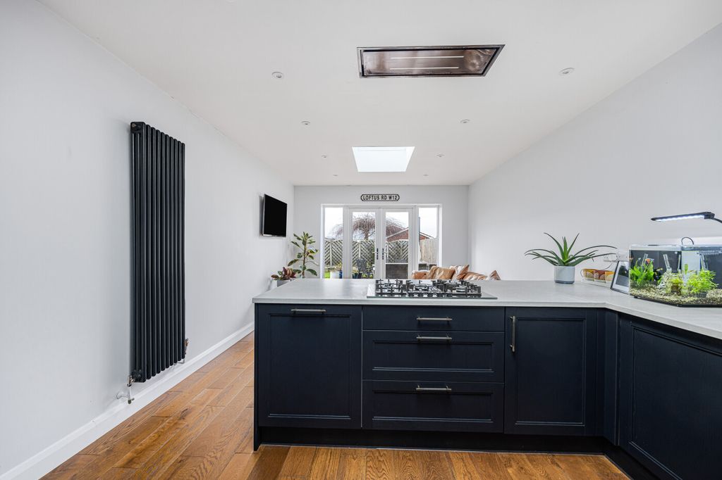 Property photo 3 of 30 18_71735.Jpg