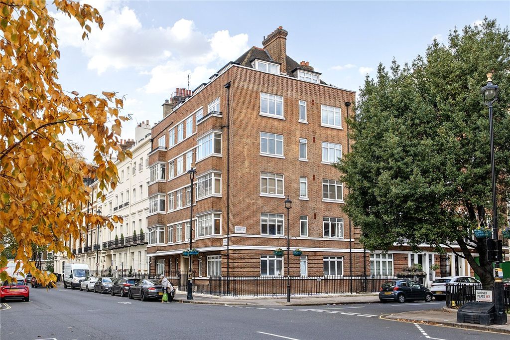 Property photo 2 of 17 Exterior