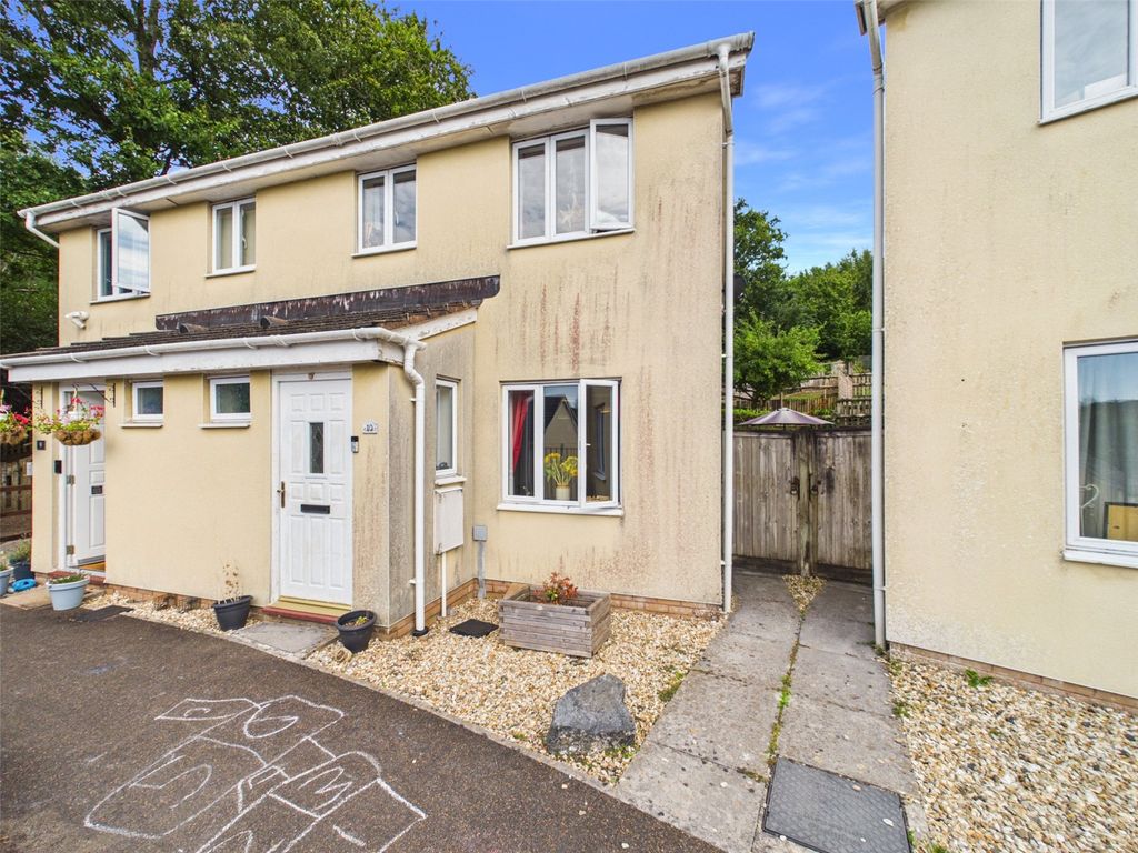 Property photo 1 of 12 Front
