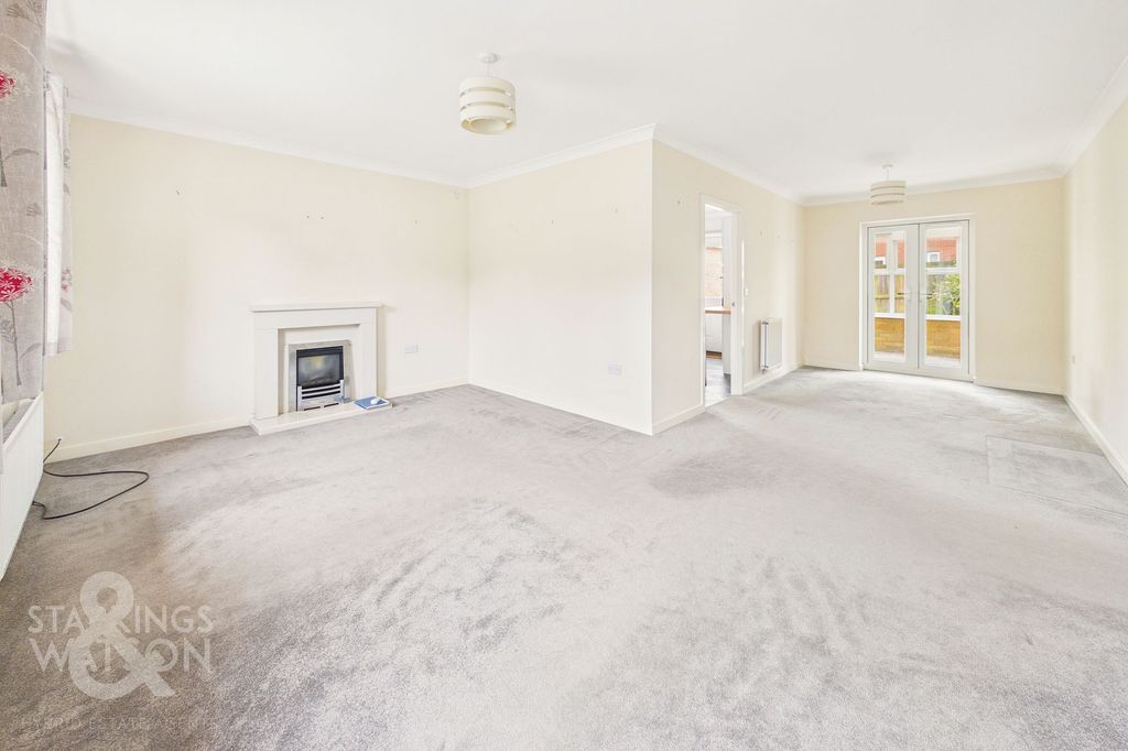 Property photo 2 of 20