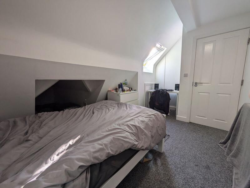 Property photo 1 of 14 A Spacious And Well-Maintained Master Bedroom With...