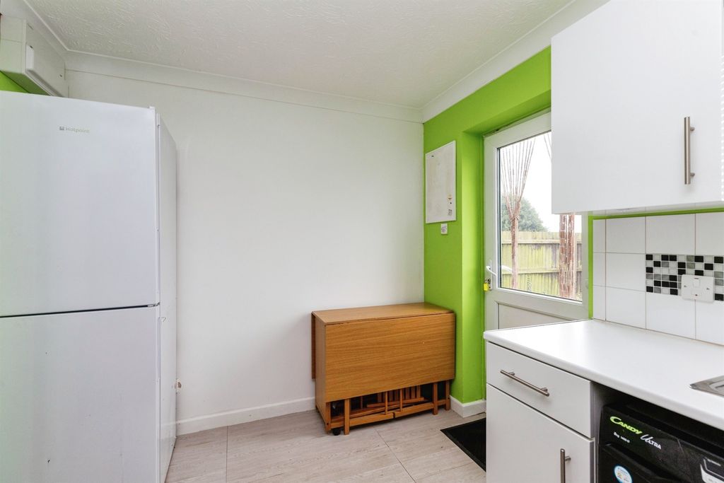 Property photo 3 of 17