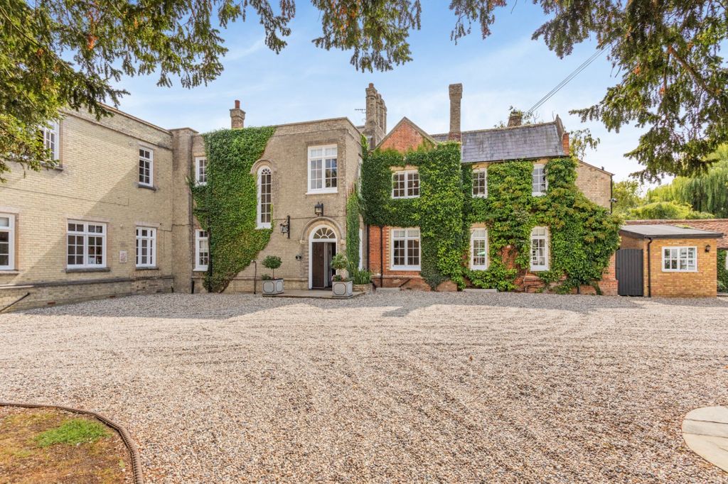 Property photo 2 of 28 Picture No. 04