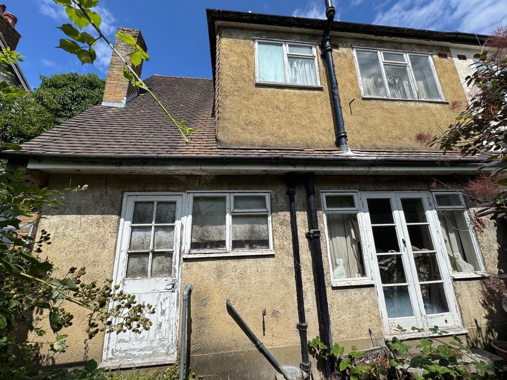 Property photo 3 of 5