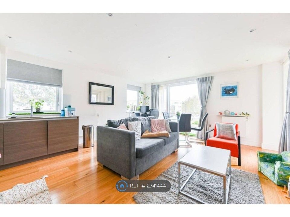 Property photo 1 of 9 Living Room View 1