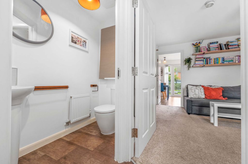 Property photo 3 of 13