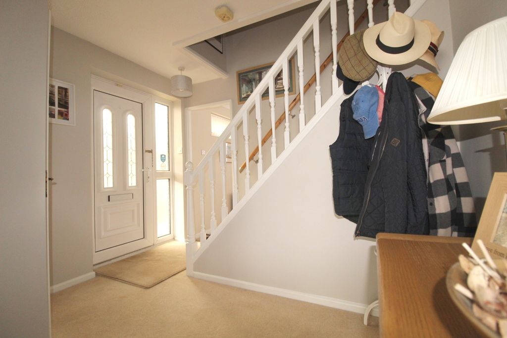 Property photo 2 of 35 Entrance