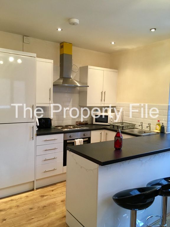 Property photo 2 of 3