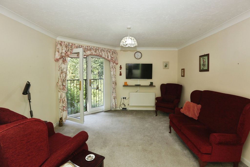 Property photo 3 of 8 Pbox-Img.Jpg