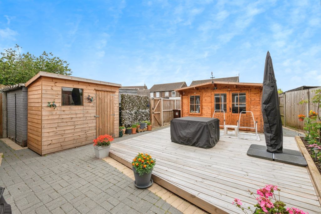 Property photo 3 of 17