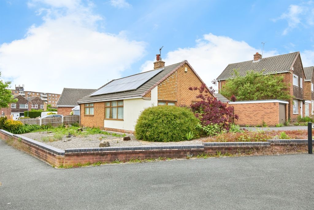 Property photo 2 of 17