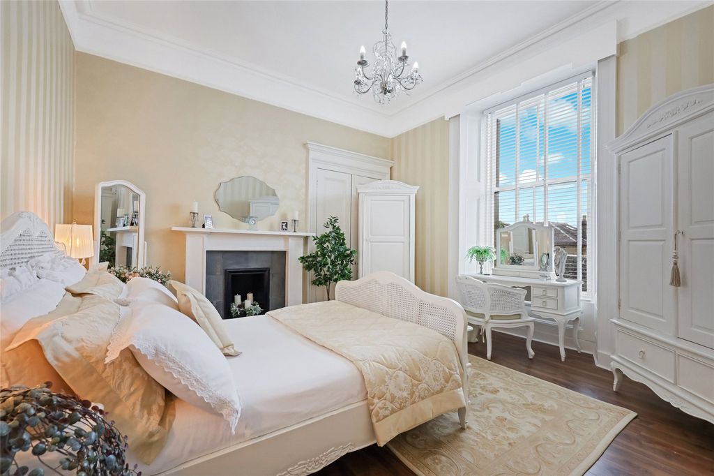 Additional image 18 of 4 bed flat for saleBrisbane Street, Greenock, Inverclyde PA16