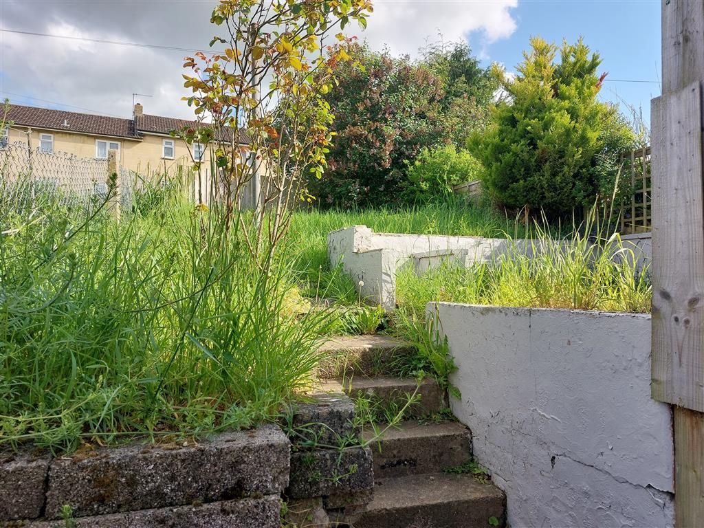 Property photo 2 of 8 Garden