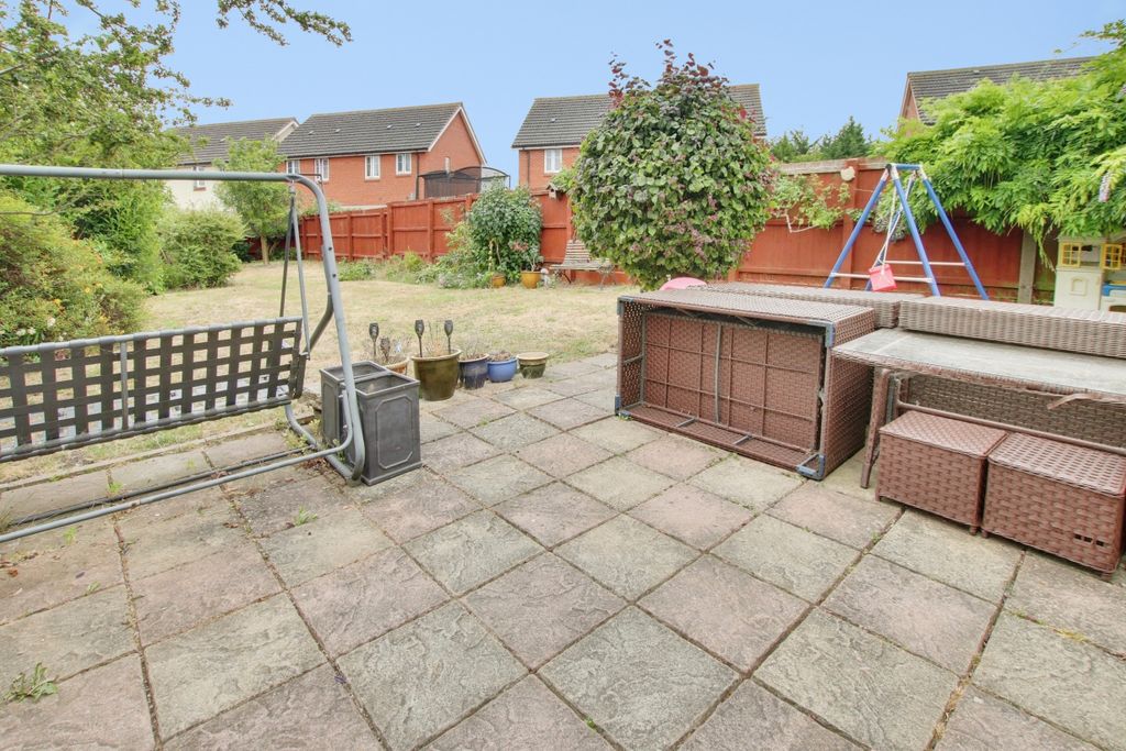 Property photo 2 of 11