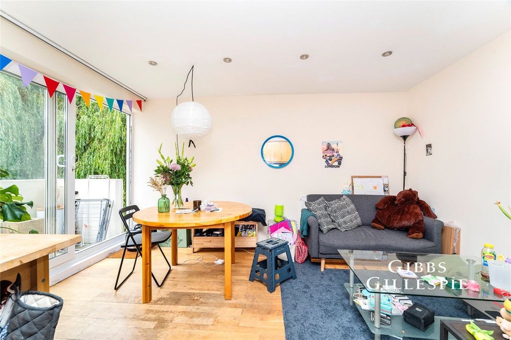 Property photo 2 of 10 Picture No. 03
