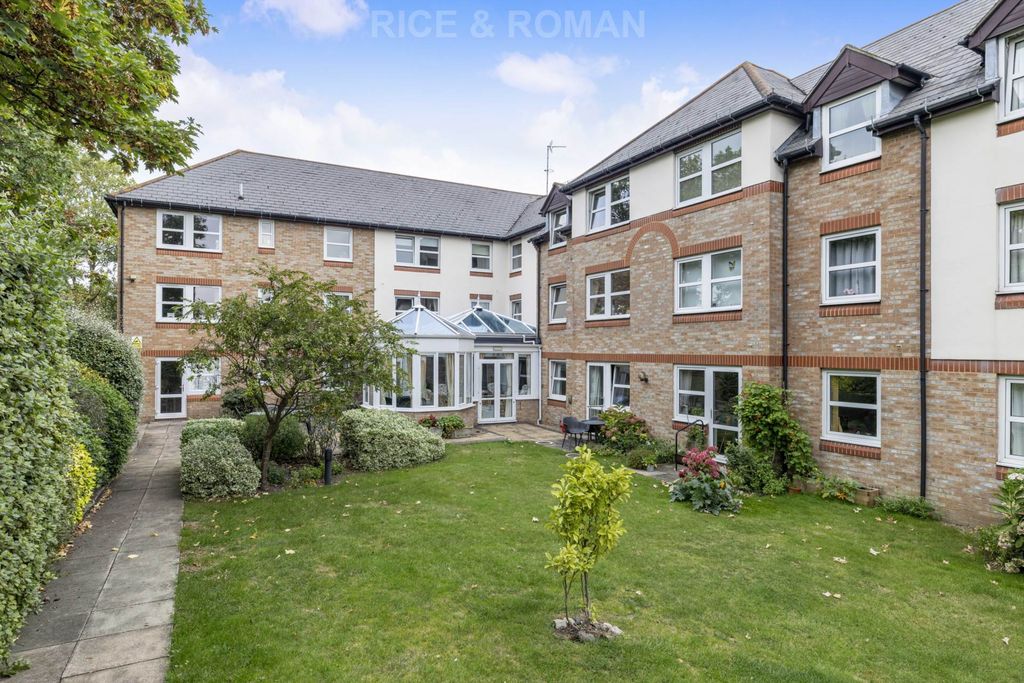 Property photo 1 of 10