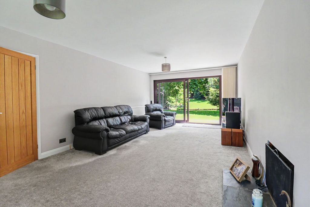 Property photo 3 of 26