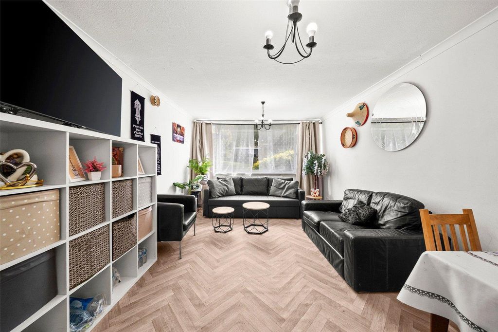 Property photo 2 of 14 Picture No. 12