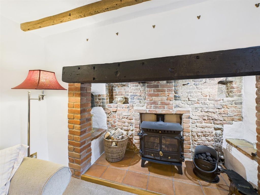 Property photo 3 of 24 Cam04116G0-Pr0267-Still021.Jpg