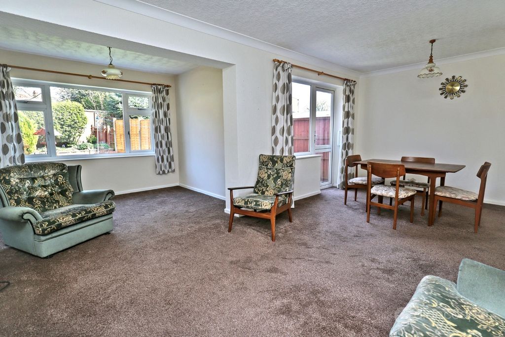 Property photo 3 of 27 4982972