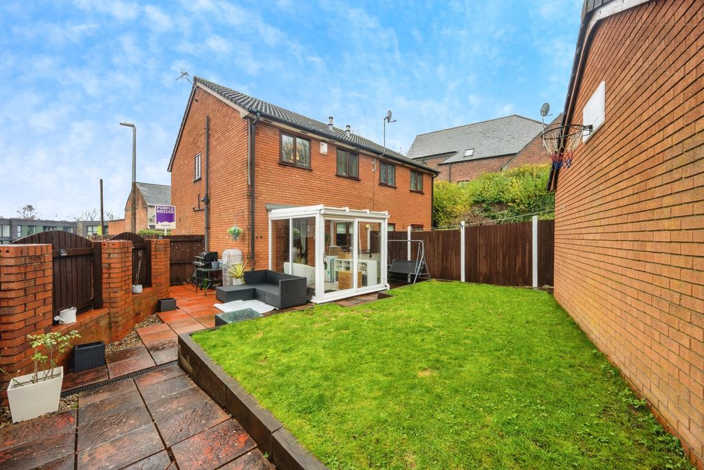 Property photo 2 of 15