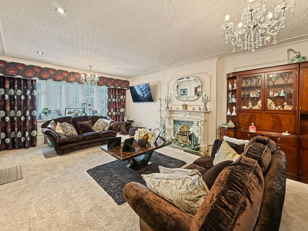 Property photo 3 of 39