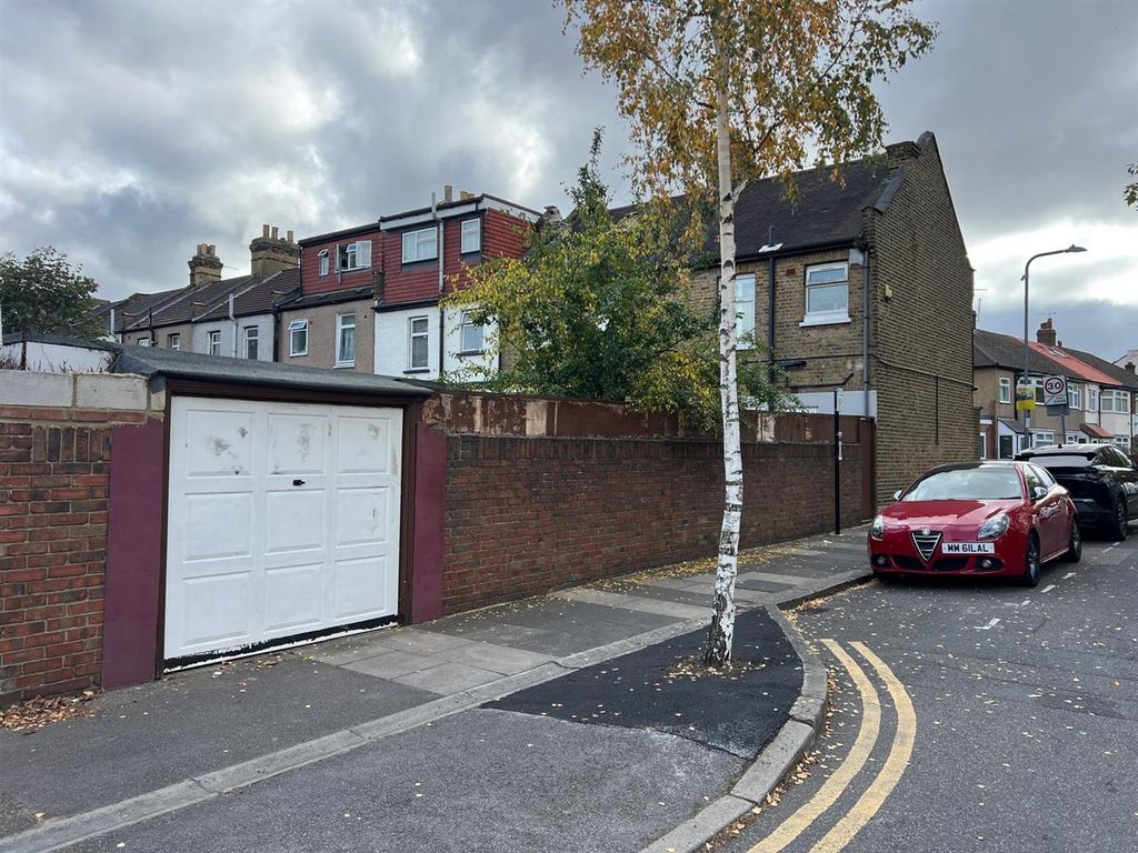 Property photo 2 of 10 02.Jpg