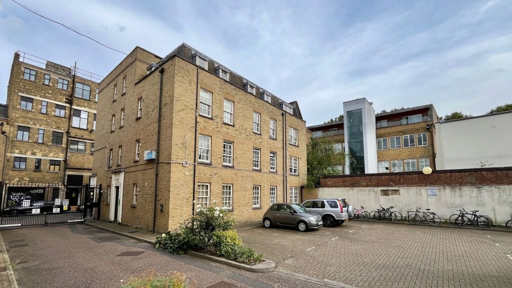 Property photo 2 of 3