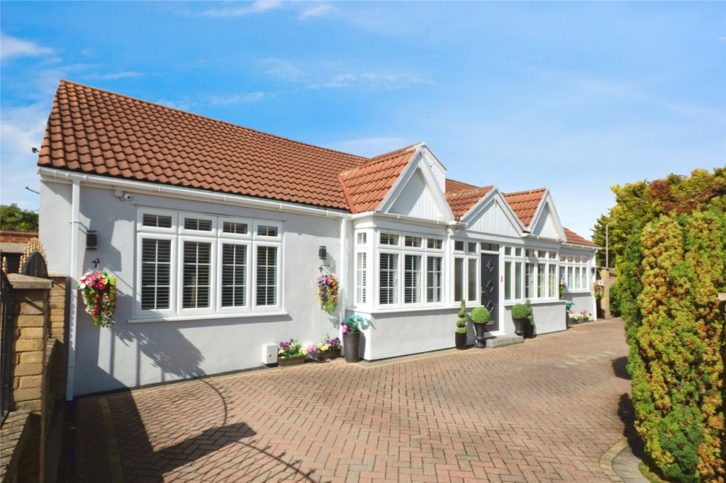 Property photo 1 of 34 Picture No. 20