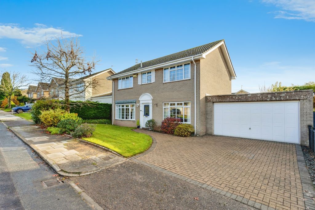 Property photo 1 of 34