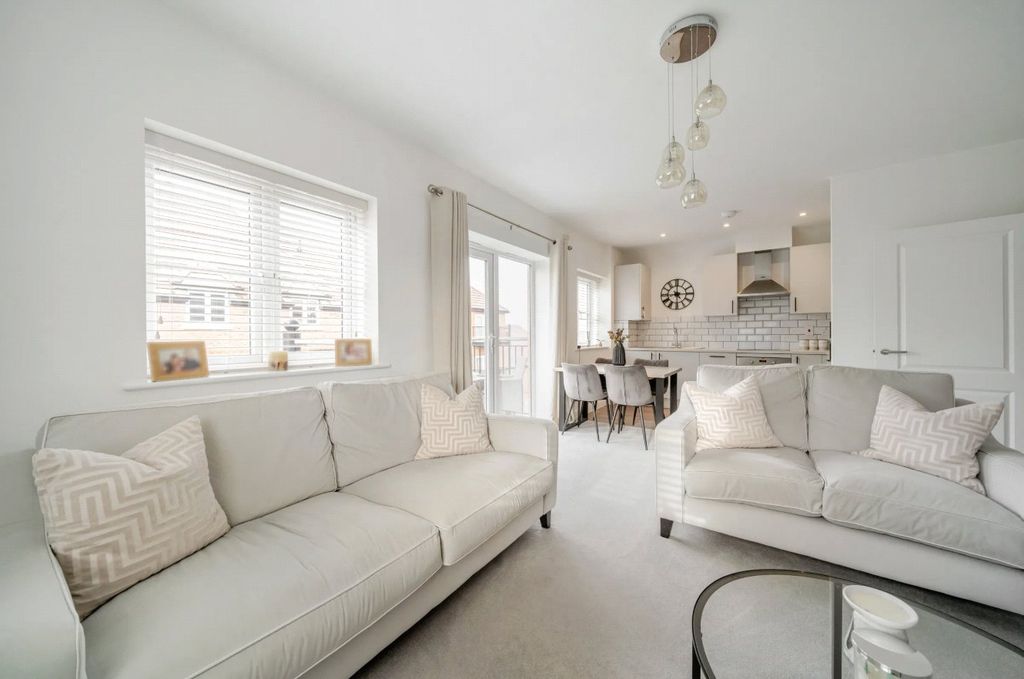 Property photo 3 of 8 Picture No. 04