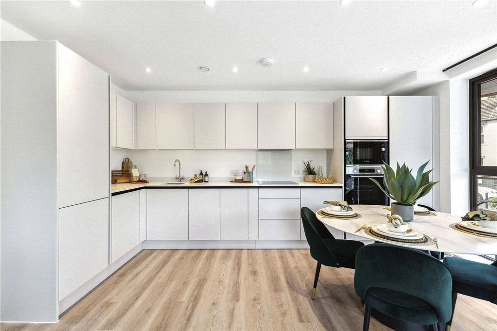Property photo 3 of 16 Kitchen