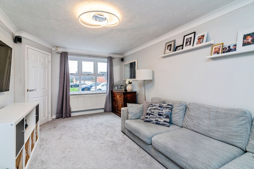 Property photo 3 of 20 Pbox-Img.Jpg