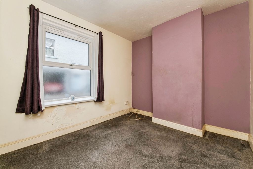 Property photo 2 of 17 Photo