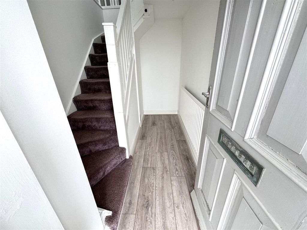 Property photo 2 of 15 Hall