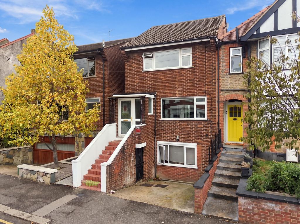 Property photo 1 of 22