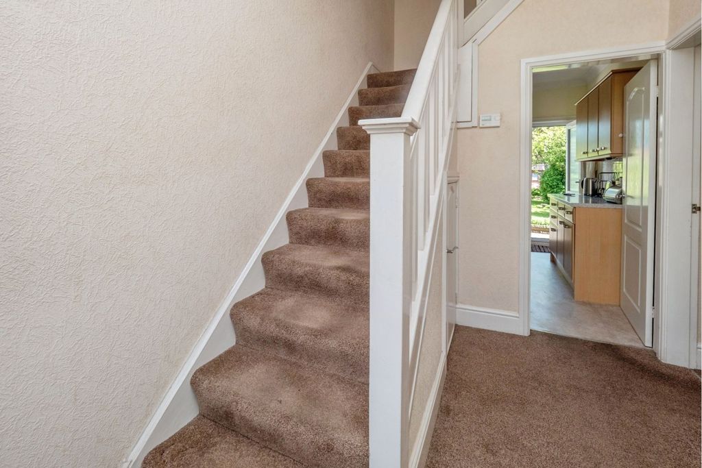 Property photo 3 of 23 Hall