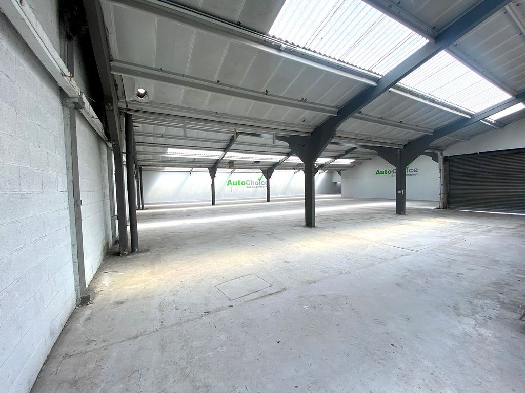 Property photo 3 of 11