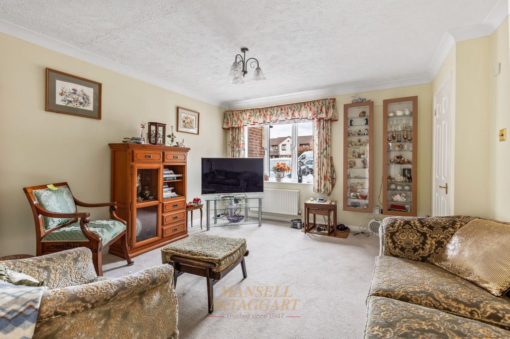 Property photo 2 of 21