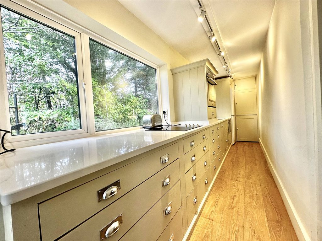 Property photo 2 of 10 Picture No. 24
